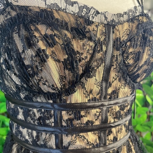 Steve Madden Black Lace Hi-Low Midi Dress with Nude Lining XS NWT Retail $129 - Picture 8 of 16